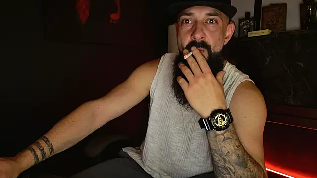 axxelrich  online show from November 21, 2025, 4:44 am