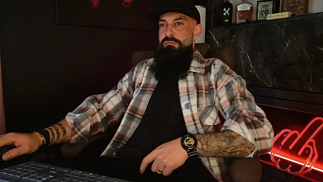 axxelrich  online show from December 17, 2025, 9:37 am