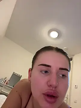 yourhornyslut online show from February 19, 2026, 6:59 pm