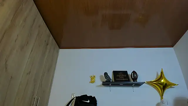 julian wallace online show from November 4, 2025, 10:20 pm