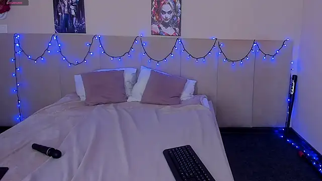 MuscleXXXBarbie online show from September 10, 2025, 4:40 pm