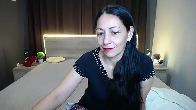 LiluGrants online show from October 8, 2025, 6:16 pm