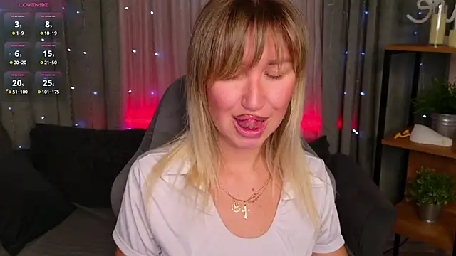 MilaBott online show from April 14, 2026, 7:20 pm