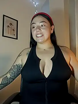 helena smith online show from February 4, 2025, 4:26 am