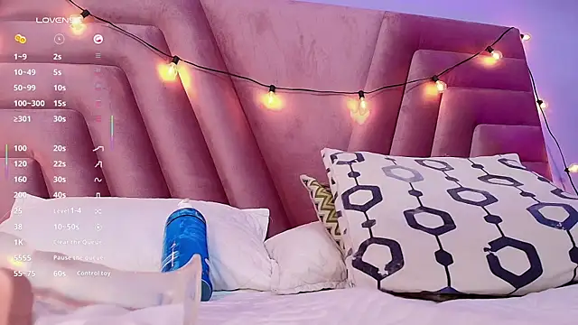 Beautifulskinny18 online show from February 17, 2025, 10:58 pm