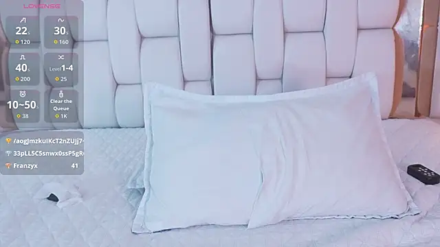 Beautifulskinny18 online show from April 16, 2026, 9:39 pm