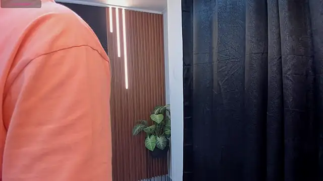 Yeiko Romero  online show from March 7, 2025, 5:28 pm