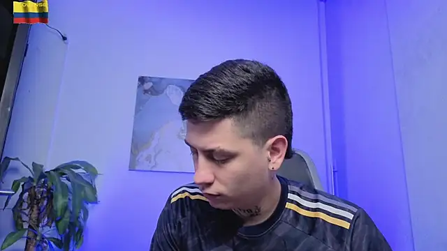 Yeiko Romero  online show from April 15, 2026, 7:21 pm