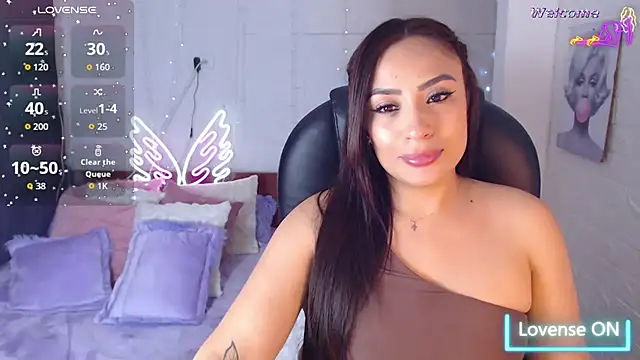 Snapshot of Paulina_627 chatting on May 13, 2026, 5:43 pm Paulina 627 online show from May 13, 2026, 5:43 pm