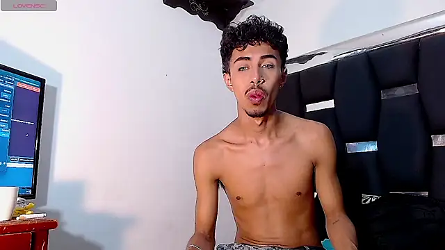 RyanRizzo online show from December 15, 2024, 1:57 am