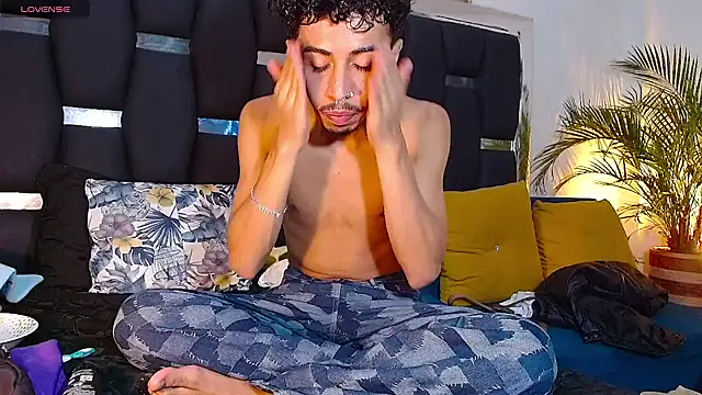 RyanRizzo online show from January 26, 2025, 1:20 am