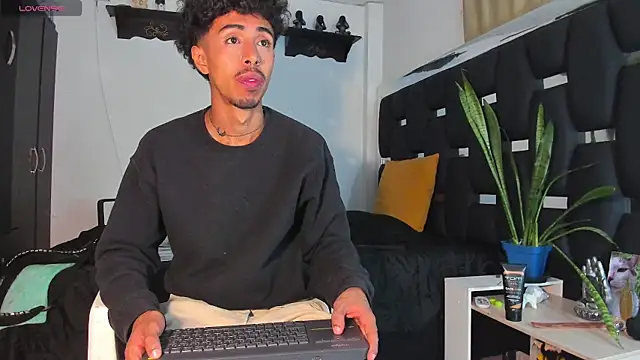 RyanRizzo online show from March 15, 2025, 5:52 am