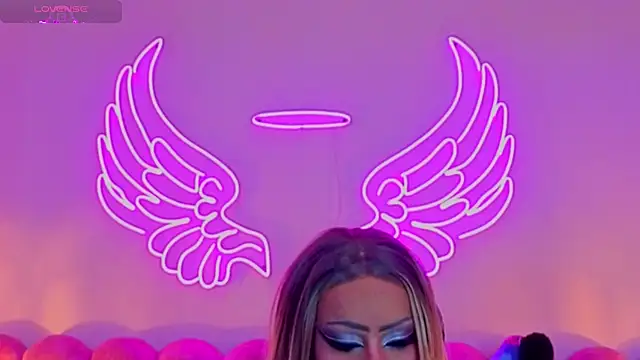  scarletmoore online show from October 24, 2025, 9:38 am