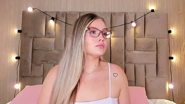 GaiaBaker online show from October 4, 2025, 2:20 am