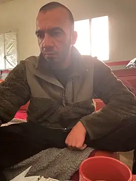 Snapshot of donnuozfutura chatting on January 7, 2025, 10:32 am donnuozfutura online show from January 7, 2025, 10:32 am