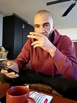 Snapshot of donnuozfutura chatting on January 17, 2025, 8:45 am donnuozfutura online show from January 17, 2025, 8:45 am