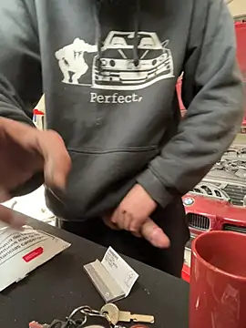 Snapshot of donnuozfutura chatting on March 6, 2025, 12:19 pm donnuozfutura online show from March 6, 2025, 12:19 pm