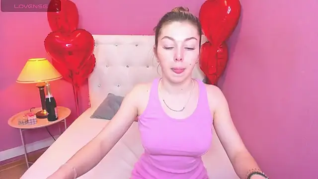 MollyMeltorr online show from February 11, 2025, 1:10 am