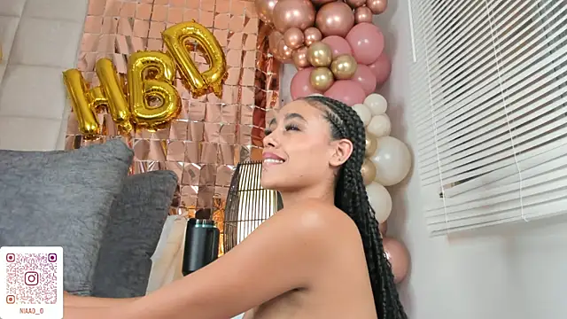 Nia Bunny online show from February 10, 2025, 7:38 pm