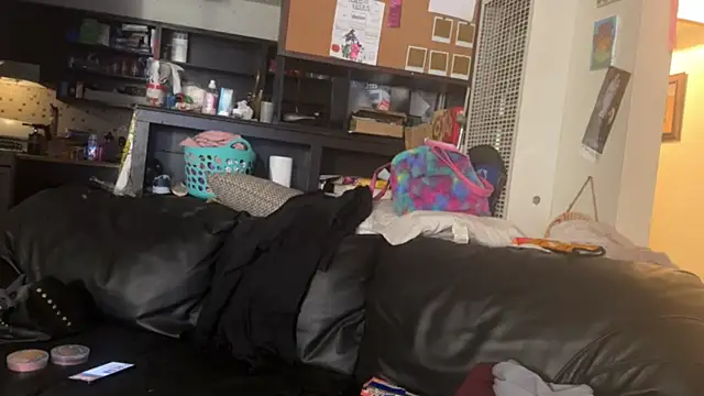 Snapshot of deadpi chatting on November 15, 2025, 2:09 am deadpi online show from November 15, 2025, 2:09 am