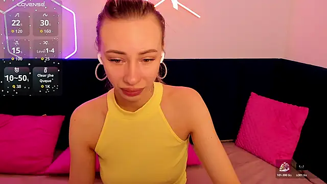 Diana Garrett online show from February 8, 2026, 1:42 am