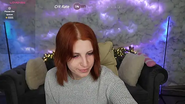 Snapshot of FoxyRayy chatting on December 29, 2024, 11:29 pm FoxyRayy online show from December 29, 2024, 11:29 pm