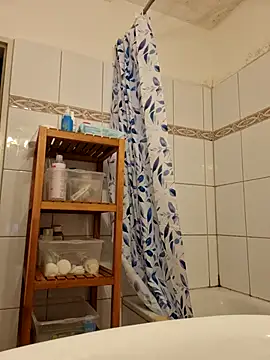 Josephine LIVE online show from December 2, 2025, 5:24 am