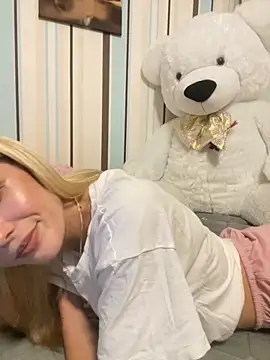 Liya my online show from September 15, 2025, 7:47 pm