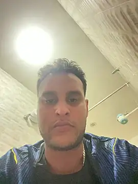 Snapshot of Cristian_099 chatting on June 30, 2026, 10:44 pm Cristian 099 online show from June 30, 2026, 10:44 pm