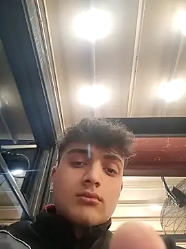 boy 3835 online show from March 15, 2025, 7:59 pm