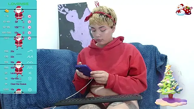 Snapshot of TRIXIE_TANG28 chatting on December 21, 2024, 3:47 am TRIXIE TANG28 online show from December 21, 2024, 3:47 am