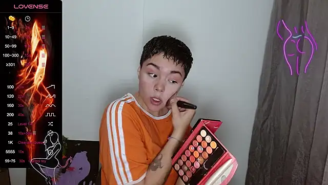 Snapshot of TRIXIE_TANG28 chatting on February 21, 2025, 2:17 am TRIXIE TANG28 online show from February 21, 2025, 2:17 am