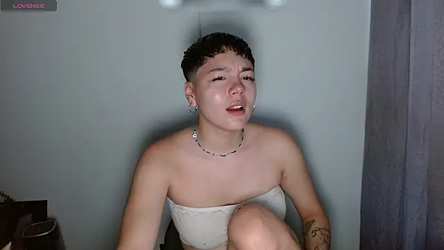 Snapshot of TRIXIE_TANG28 chatting on March 6, 2025, 8:48 pm TRIXIE TANG28 online show from March 6, 2025, 8:48 pm