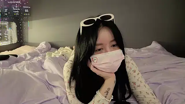 2hyun online show from September 20, 2025, 3:13 pm