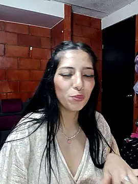 Snapshot of Raven__purple chatting on January 31, 2025, 4:14 am Raven  purple online show from January 31, 2025, 4:14 am