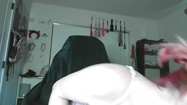 GoddessPinxx online show from May 19, 2026, 3:29 pm