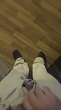 Snapshot of Exhibitionist040577 chatting on February 19, 2025, 8:12 am Exhibitionist040577 online show from February 19, 2025, 8:12 am