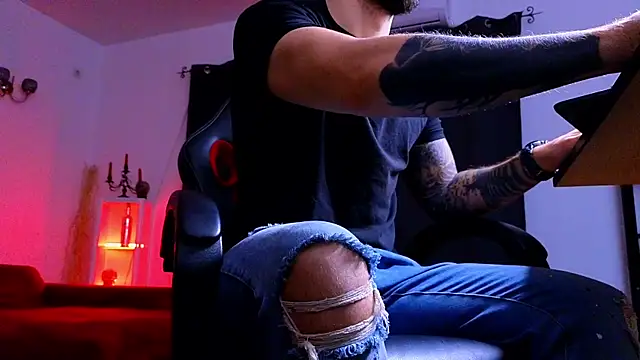 MightyAaron66 online show from January 7, 2026, 3:20 am