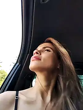 cuteluci  online show from January 11, 2025, 7:49 pm