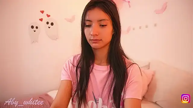 AbyWhitee online show from October 27, 2025, 4:27 am