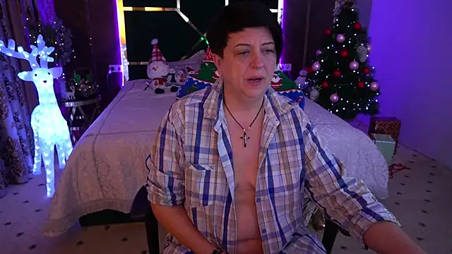 Snapshot of MilaSkyy chatting on January 1, 2025, 6:05 am MilaSkyy online show from January 1, 2025, 6:05 am