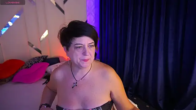 Snapshot of MilaSkyy chatting on February 9, 2025, 9:39 pm MilaSkyy online show from February 9, 2025, 9:39 pm