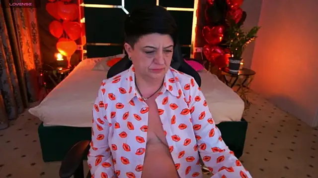 Snapshot of MilaSkyy chatting on February 22, 2025, 3:12 am MilaSkyy online show from February 22, 2025, 3:12 am