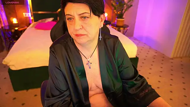 Snapshot of MilaSkyy chatting on March 10, 2025, 3:56 am MilaSkyy online show from March 10, 2025, 3:56 am