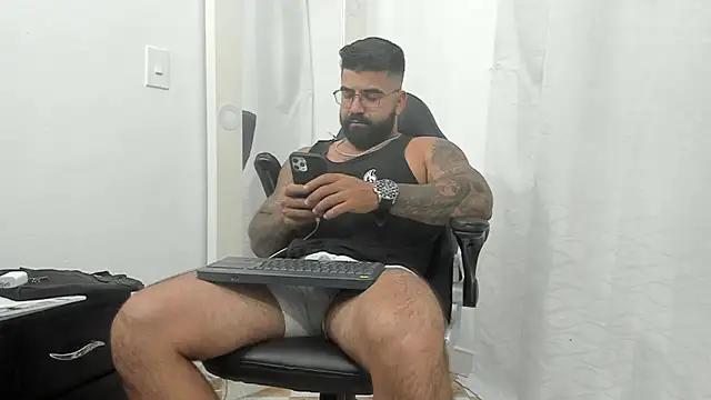 Lyon vach online show from March 12, 2025, 9:45 pm