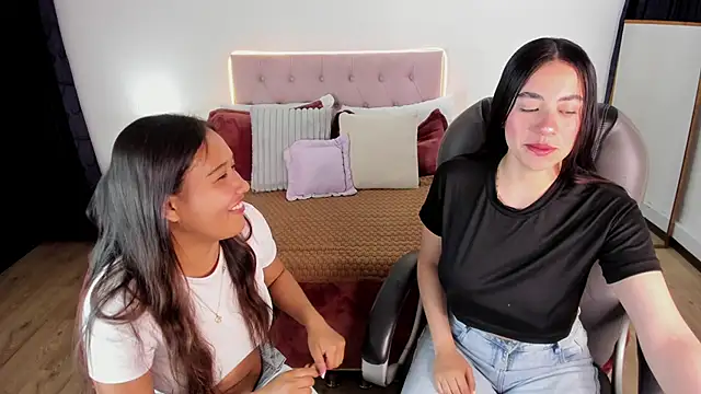 Icysweetcam online show from November 2, 2025, 11:18 pm