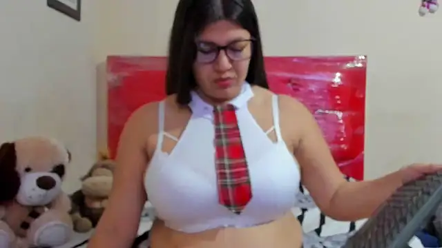 Catherine tabarezx online show from February 20, 2026, 11:43 am