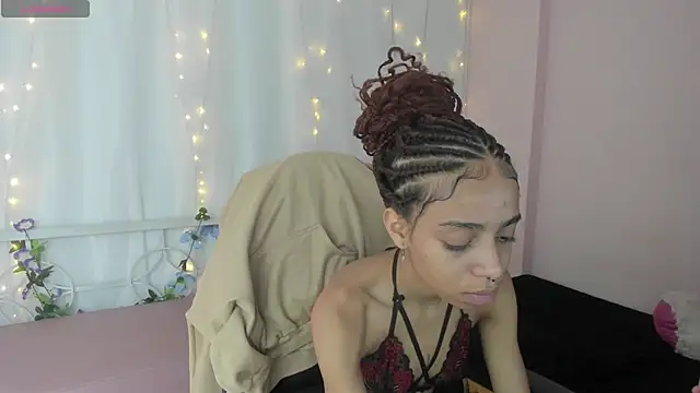 Abigail Wilson  online show from January 4, 2025, 8:27 pm