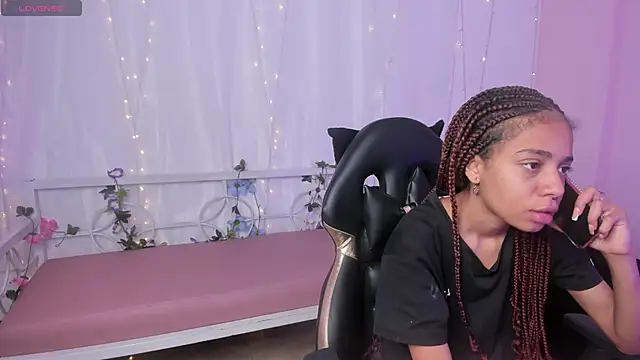 Abigail Wilson  online show from January 18, 2025, 8:09 pm