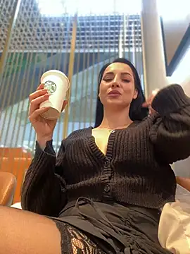 Roxana-Sexy online show from February 22, 2025, 6:06 am